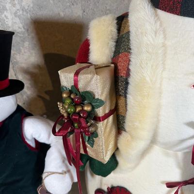 LOT 142: Think Snow!! Home Decor Snowmen