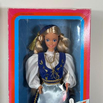 LOT Vintage Barbie Collection - Chile, Icelandic, Hula Hair, Arctic Barbie & More