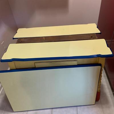 LOT:163: Vintage Wood Kitchen Table with Enamel Top - Expandable