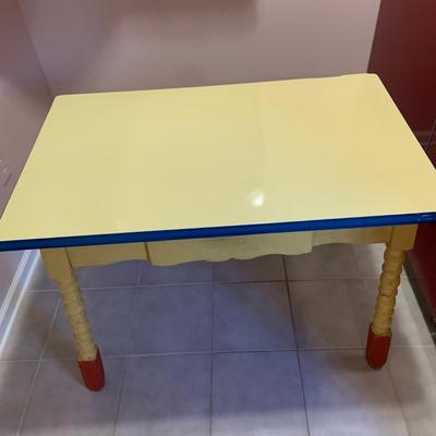 LOT:163: Vintage Wood Kitchen Table with Enamel Top - Expandable