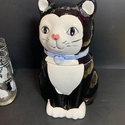 LOT:174: Cats in the Kitchen a Fun Collection of Cat Themed Cookie Jar, Glasses, Mugs, Salt and Pepper Shakers, Creamer and More