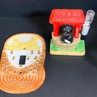 LOT:174: Cats in the Kitchen a Fun Collection of Cat Themed Cookie Jar, Glasses, Mugs, Salt and Pepper Shakers, Creamer and More