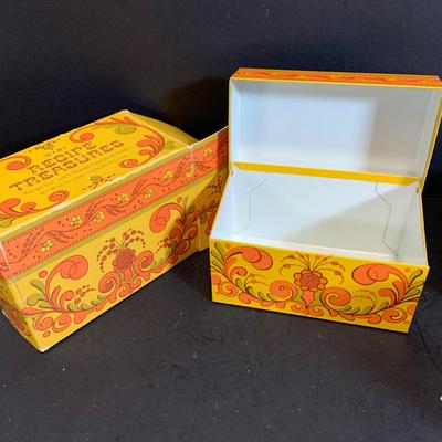 LOT:180: Mid-Century Orange Kitchen Including a Peacock Hot/Cold Twin Air Pot Vacuum Thermos, 70' Style Drinking Glasses and Napkin...