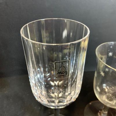 LOT:181: Bar Essentials Including Hand Painted Wine Glasses, a Crystal Stopper, English Hand Cut Crystal Glasses, Baileys Mug, Windsor...