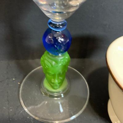 LOT:181: Bar Essentials Including Hand Painted Wine Glasses, a Crystal Stopper, English Hand Cut Crystal Glasses, Baileys Mug, Windsor...