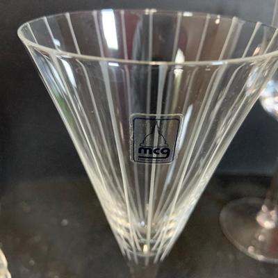 LOT:181: Bar Essentials Including Hand Painted Wine Glasses, a Crystal Stopper, English Hand Cut Crystal Glasses, Baileys Mug, Windsor...