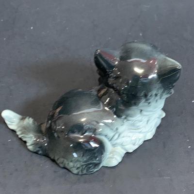 LOT:185: Set of (2) Goebel Kittens and Hummel Music Box, Mini Plate Needlepoint and More