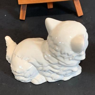 LOT:185: Set of (2) Goebel Kittens and Hummel Music Box, Mini Plate Needlepoint and More