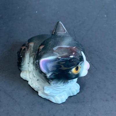 LOT:185: Set of (2) Goebel Kittens and Hummel Music Box, Mini Plate Needlepoint and More