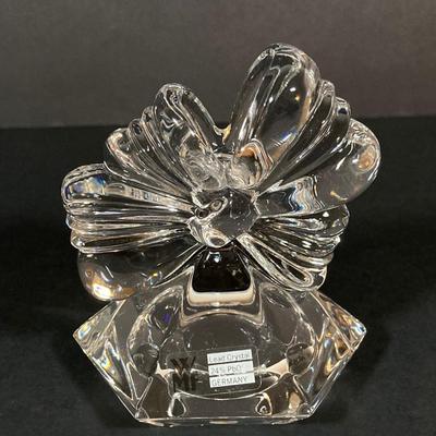 LOT 227: Collection of Crystal Figurines - Cat with Goldfish, Daum France Teddy Bear and WMF Flower