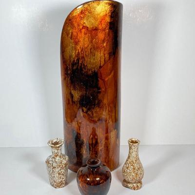 LOT 230: Mid-Century Modern Tortoise Shell Pattern Curved Vase with Three Miniature Vases