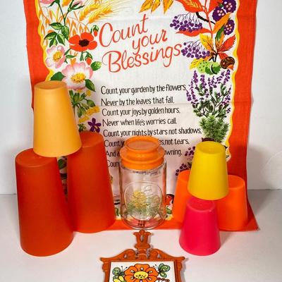 LOT 231: Mid-Century Modern Kitchen Collection - Serving Tray, Sanko-Ware Show Pan, Painted Trivet, Ikea Plastic Drinking Cups