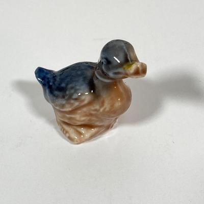 LOT 233: Large Collection of Wade Whimsies and More