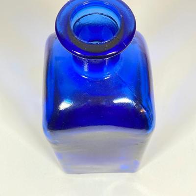 LOT 237: Collection of Amazing Blue Glass Vases