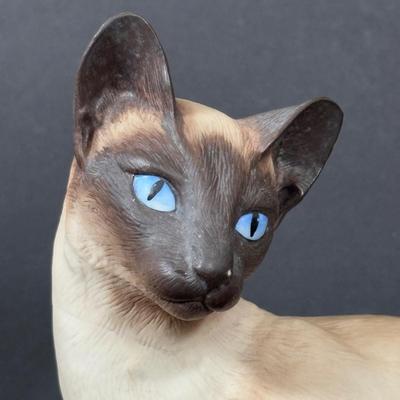 LOT 240: Siamese Cat Collection: Enesco, anticipation by Eric Tenney Limited Edition & More