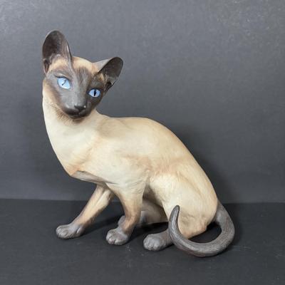 LOT 240: Siamese Cat Collection: Enesco, anticipation by Eric Tenney Limited Edition & More