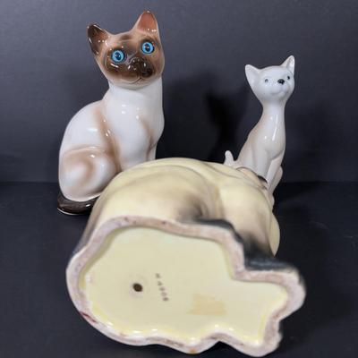 LOT 240: Siamese Cat Collection: Enesco, anticipation by Eric Tenney Limited Edition & More