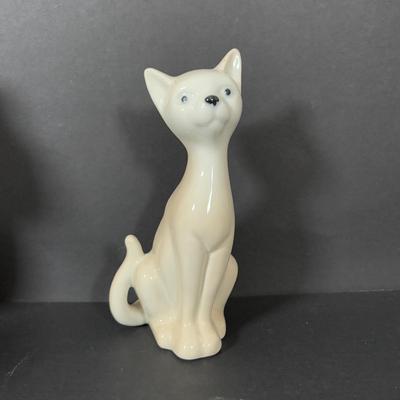 LOT 240: Siamese Cat Collection: Enesco, anticipation by Eric Tenney Limited Edition & More