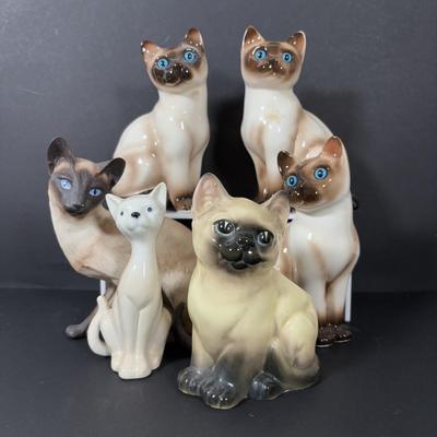 LOT 240: Siamese Cat Collection: Enesco, anticipation by Eric Tenney Limited Edition & More