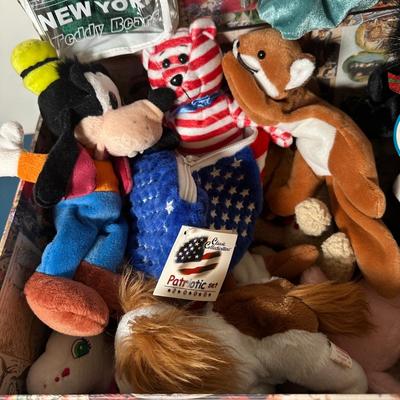 LOT 244: Beanie Baby/Stuffed Animal Collection