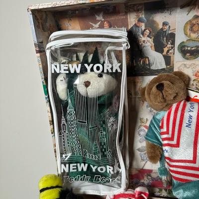 LOT 244: Beanie Baby/Stuffed Animal Collection