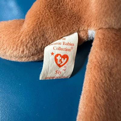 LOT 244: Beanie Baby/Stuffed Animal Collection