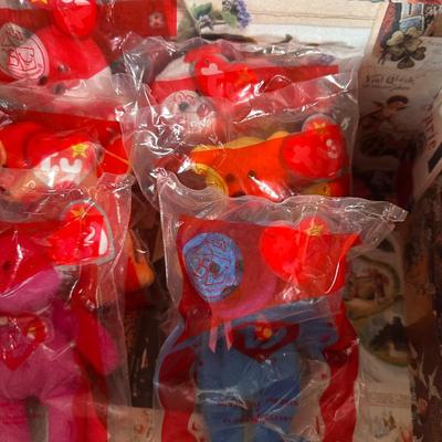 LOT 245: Beanie Baby Collection!