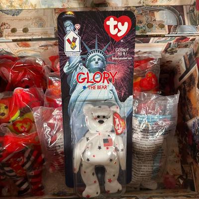 LOT 245: Beanie Baby Collection!
