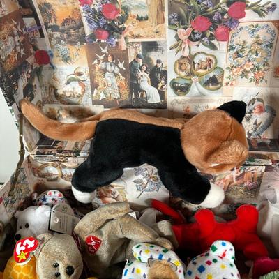 LOT 246: Beanie Babies!