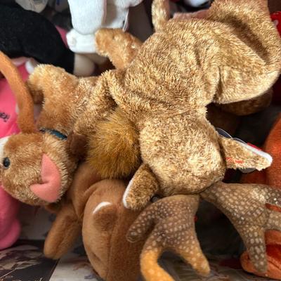LOT 246: Beanie Babies!