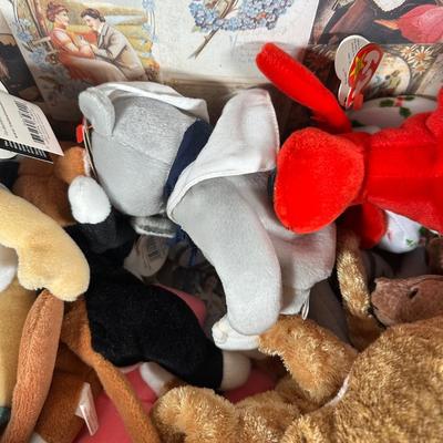 LOT 246: Beanie Babies!