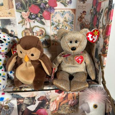 LOT 246: Beanie Babies!