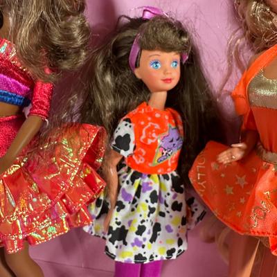 LOT 248: Vintage The Sunshine Family Doll & Craft Case w/ Barbie Fashion & Doll Carry Case