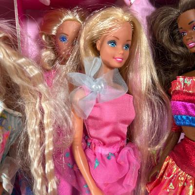 LOT 248: Vintage The Sunshine Family Doll & Craft Case w/ Barbie Fashion & Doll Carry Case