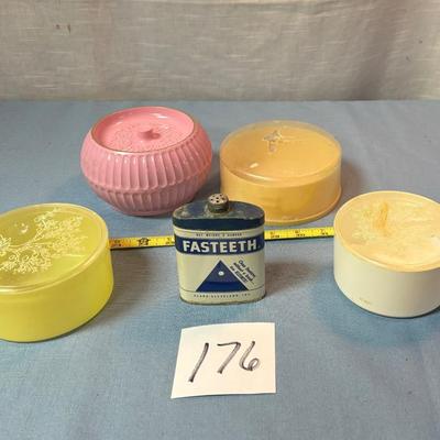 Vintage Bathroom Lot
