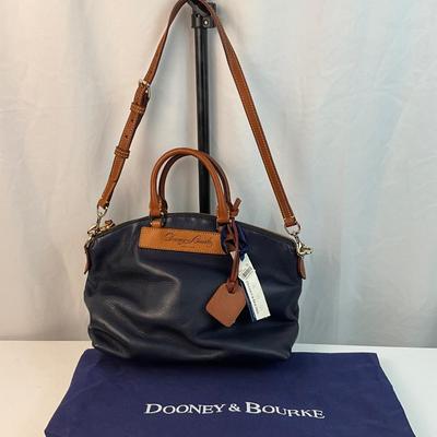 Lot F 286 NWT Dooney & Bourke Florentine Vacchetta