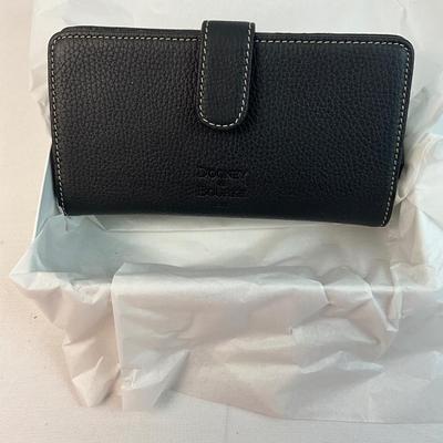 Lot F 287 NWT Dooney & Bourke Black Leather Wallet