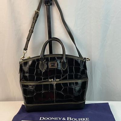 Lot F 290 NWT DOONEY & BOURKE EMBOSSED CROCODILE HANDBAG