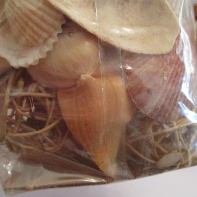 New Assortment Of Shells Including Yankee Candle Sun & Sand Potpourri