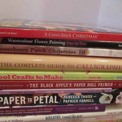 Variety Of Creative Arts & Crafts Books A Few Storybook Dolls Knitting Drawing Punch Needle Wreaths Mosaic Murals #4