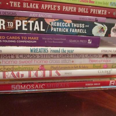 Variety Of Creative Arts & Crafts Books A Few Storybook Dolls Knitting Drawing Punch Needle Wreaths Mosaic Murals #4