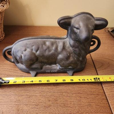 Griswold Cast Iron Lamb Cake Mold no 866