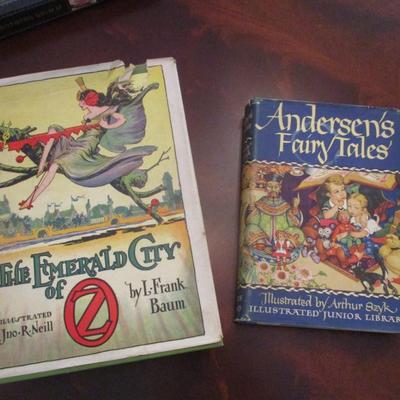 Variety Of Books Several Authors Andersen's Fairy Tales The Emerald City Of Oz