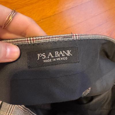 Saddlebred, Haggar Clothing, Jos A Banks plus Other Men’s Dress Pants - men’s sizes 34-38 (GB-DZ)