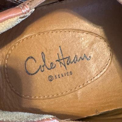 Lands’ End, Johnston & Murphy, and More Men’s Dress Shoes (GB-DZ)