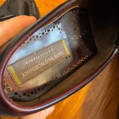 Lands’ End, Johnston & Murphy, and More Men’s Dress Shoes (GB-DZ)