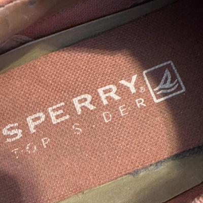 Lands’ End, Johnston & Murphy, and More Men’s Dress Shoes (GB-DZ)