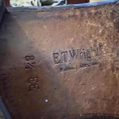 Lands’ End, Johnston & Murphy, and More Men’s Dress Shoes (GB-DZ)