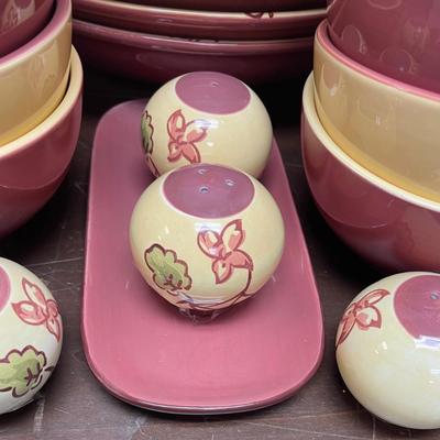 Large Ceramic Pottery set of Royal Doulton Blossom cream & rose