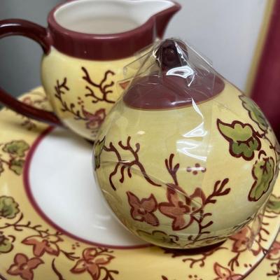Large Ceramic Pottery set of Royal Doulton Blossom cream & rose